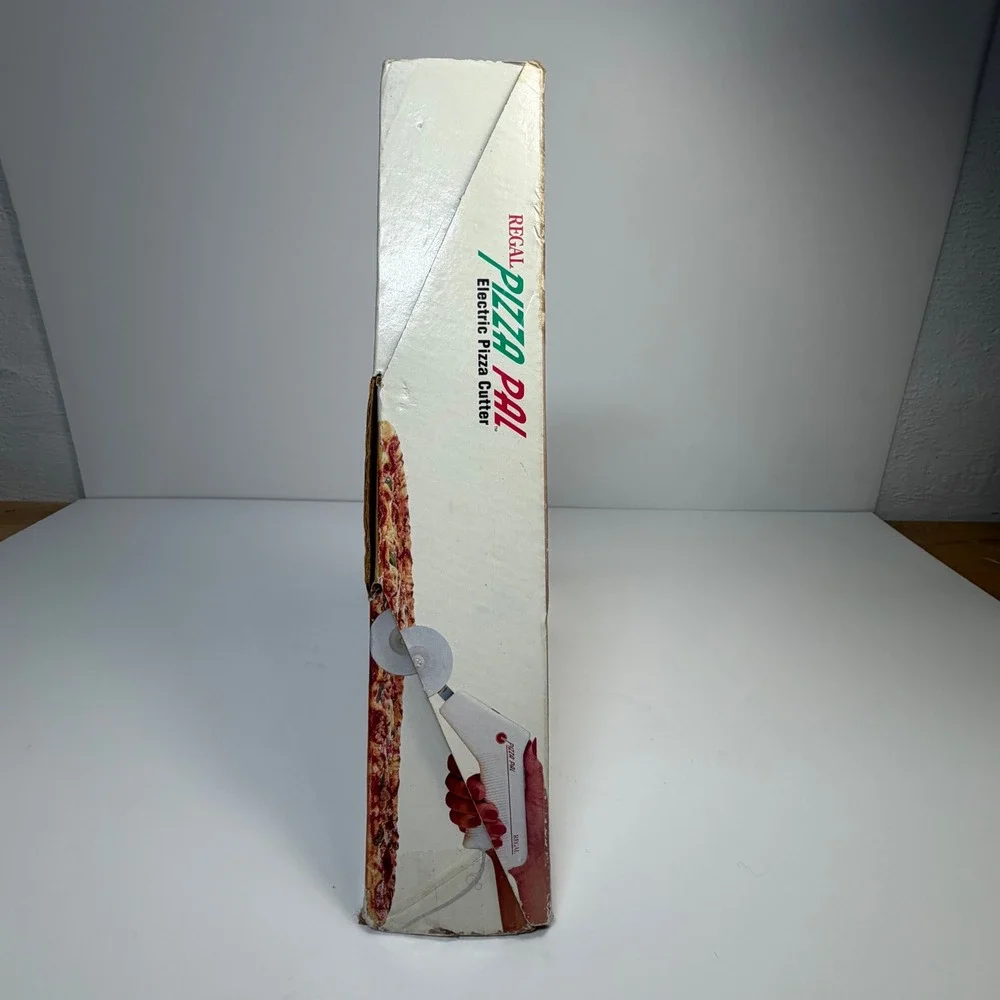 Regal Pizza Pal Electric Pizza Cutter White Vintage Retro 90s Kitsch Nostalgic